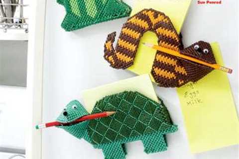 Plastic Canvas Cute Critter Note Holders