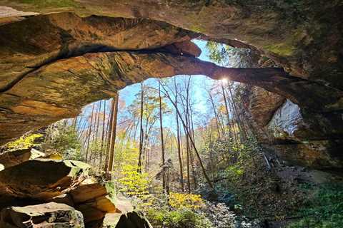 Hiking to Cherokee Arch in Red River Gorge