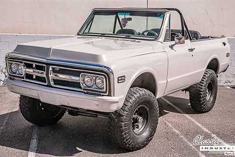 1971 GMC Jimmy 4X4 Named 'Pearl'