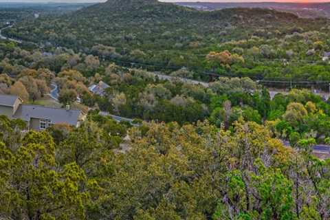 Exploring the Trails of Hays County, TX: A Guide to Guided Tours