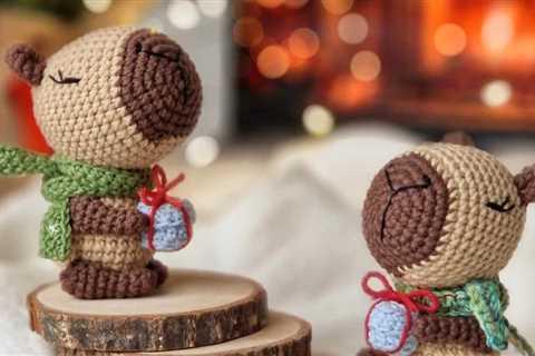 Crochet a Cute Christmas Capybara … This One Comes Bearing Gifts!