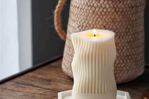 Luxurious Pomegranate Noir Ribbed Soy Candle | Fragranced Wavy Pillar Candle